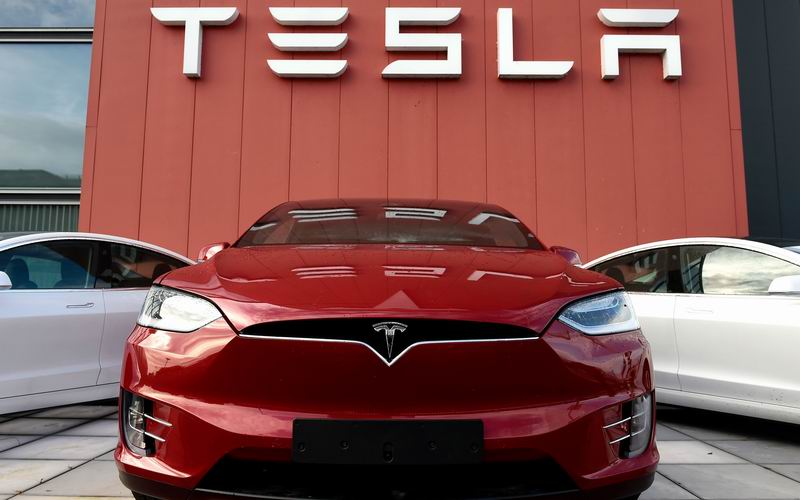 1682063741211768.jpg 特斯拉01.jpg